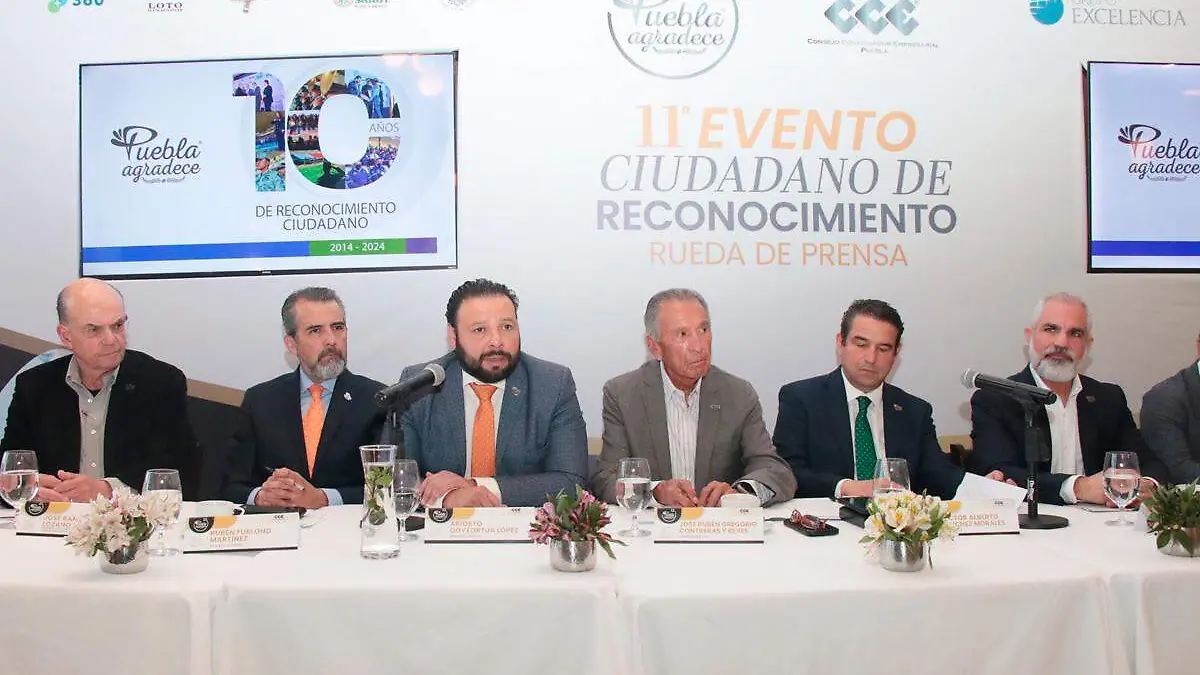 Conferencia CCE para premiar a servidores públicos